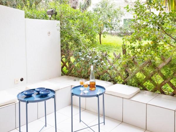 Vouliagmeni'S Secret Garden Near The Sea Apartment Athena Bagian luar foto