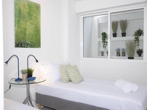 Vouliagmeni'S Secret Garden Near The Sea Apartment Athena Bagian luar foto