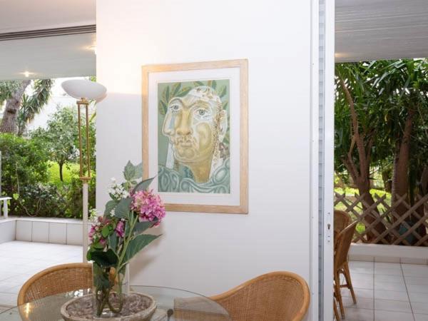 Vouliagmeni'S Secret Garden Near The Sea Apartment Athena Bagian luar foto